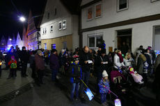 Sankt Martin Laternenumzug durch die Stadt (Foto: Karl-Franz Thiede)